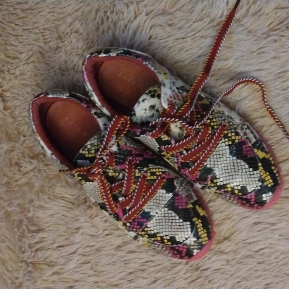 Katy Perry Sneakers Animal Like Material